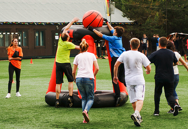 Гигантский баскетбол 