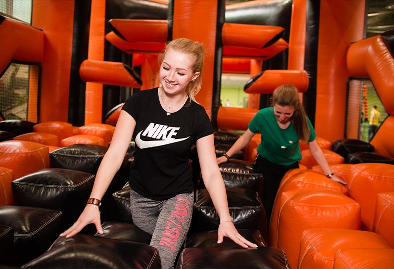 Кочки – 12 м.