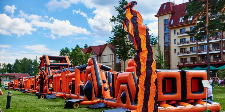 Тимбилдинг с полосой препятствий